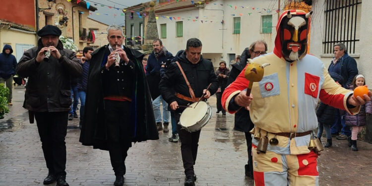 Arbancon celebra Las Candelas 2026 con tradicion homenaje al mundo rural y una gran participacion vecinal
