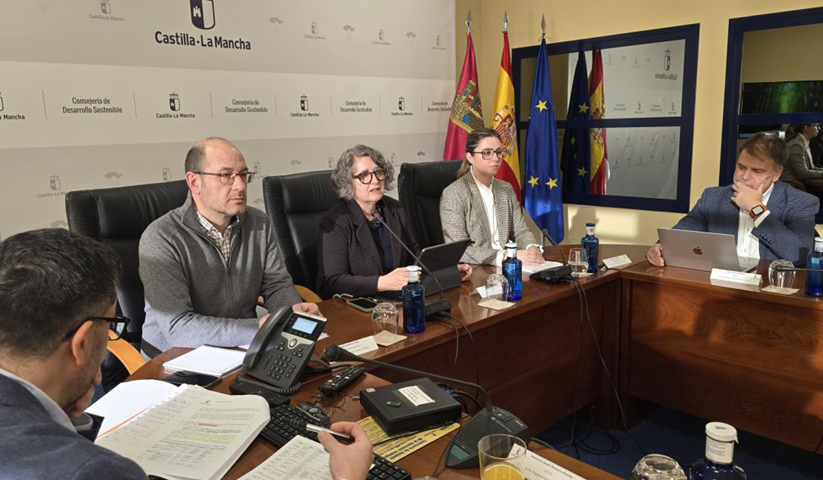 Castilla-La Mancha reafirma su compromiso frente al cambio climático con la nueva Comisión Regional que reforzará la coordinación y los desafíos ambientales del territorio 2 Castilla-La Mancha reafirma su compromiso frente al cambio climático con la nueva Comisión Regional que reforzará la coordinación y los desafíos ambientales del territorio