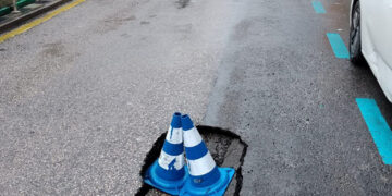 Cortada al tráfico la calle Ramón y Cajal de Cuenca por la aparición de un socavón