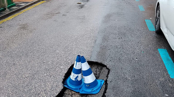 Cortada al tráfico la calle Ramón y Cajal de Cuenca por la aparición de un socavón