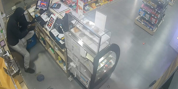 Dos detenidos por atracar con cuchillos una gasolinera en Azuqueca de Henares en enero la segunda en pocos meses en la localidad