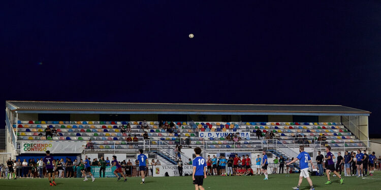 El Ayuntamiento de Yunquera de Henares firma el acta de replanteo que inicia la fase 1 de rehabilitación del campo de fútbol municipal