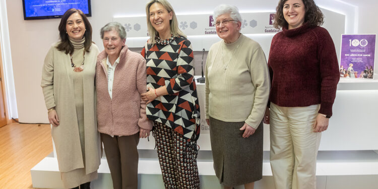 El Ayuntamiento se suma a la celebración del Centenario de la presencia Adoratriz en Guadalajara