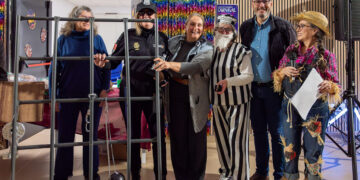 El Baile de Mayores de Carnaval llena el Centro Social Cifuentes