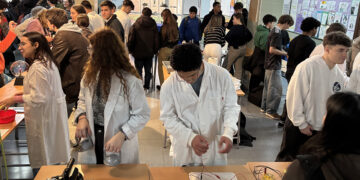 El I. E. S. Antonio Buero Vallejo celebra el Día Internacional de la Mujer y la Niña en la Ciencia con una feria científica y actividades reivindicativas