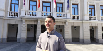 El PSOE denuncia que Guarinos obvia las aportaciones ciudadanas a las cuentas municipales e impone los presupuestos “por su falta de talante y escucha”