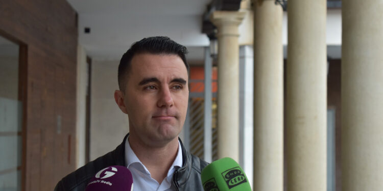 El PSOE recrimina a Guarinos por tener abandonadas las instalaciones deportivas y sin pagar todavía la subvención a los clubes