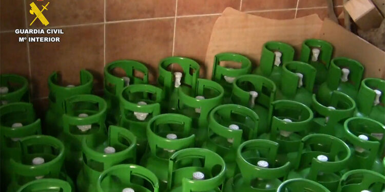 El SEPRONA de Cuenca desmantela una red internacional de tráfico de gases con efecto invernadero mil veces superior al CO2