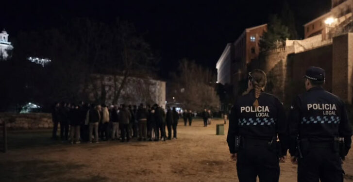 El botellón echa a perder la muralla del Huécar seis actas en una noche y la Policía Local de Cuenca endurece los controles en el corazón histórico de Cuenca