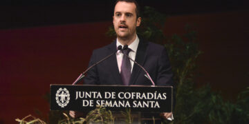 El periodista y escritor conquense Juan Ignacio Cantero presenta la publicación del pregón de la Semana Santa de Cuenca 2025