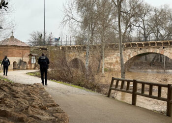 El río Henares vuelve a umbral naranja a su paso por Guadalajara, pero se mantienen las limitaciones de acceso por precaución