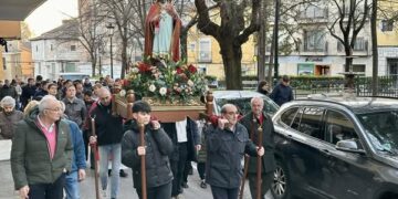 En Brihuega, para San Blas la cigüeña verás
