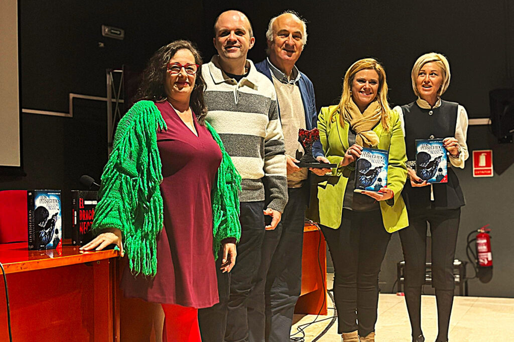 Fernando Benzo defiende en su pregón del Festival de Las Casas Ahorcadas que entretener es “el objetivo más ambicioso de un escritor”