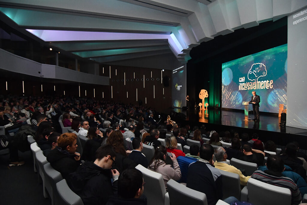 Fundación Eurocaja Rural reconoce en la 'Gala Inclusivamente' iniciativas que impulsan el empleo y la creatividad de personas con discapacidad