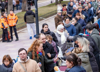 Guadalajara celebra su Jueves Lardero con sabor tradicional y 2.200 raciones de chorizo repartidas en la Concordia