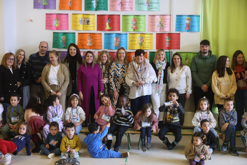 Guarinos participa en la Ceremonia TEI del CEIP San Pedro Apóstol, marcada por la emoción y el compromiso por la convivencia escolar