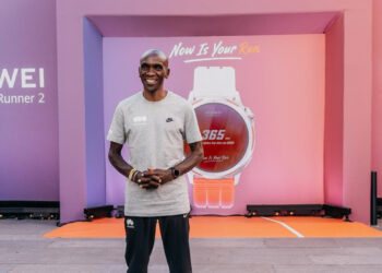 Huawei convierte Callao en su propia pop-up junto a Eliud Kipchoge