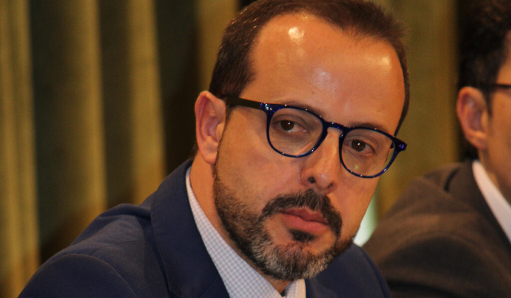 Juan Guadalajara advierte de la “improvisación” del Gobierno socialista ante el previsible colapso de tráfico en la Puerta de Valencia