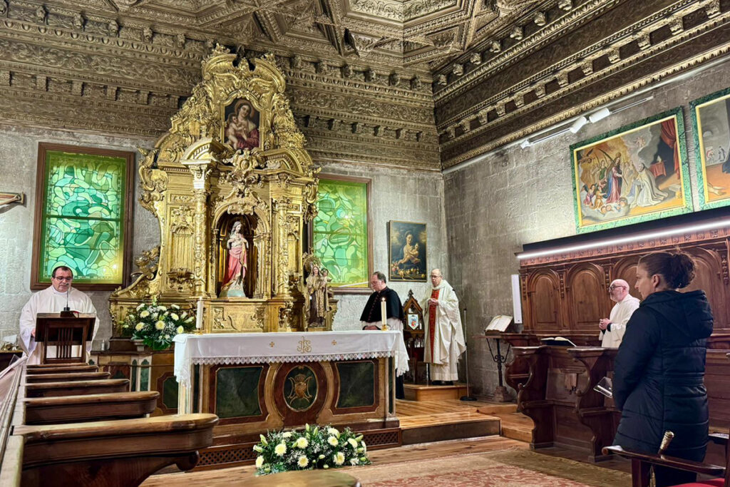 La Corporación municipal cumple con el voto a la Candelaria en la eucaristía por la Presentación del Señor en la Catedral 2 La Corporación municipal cumple con el voto a la Candelaria en la eucaristía por la Presentación del Señor en la Catedral