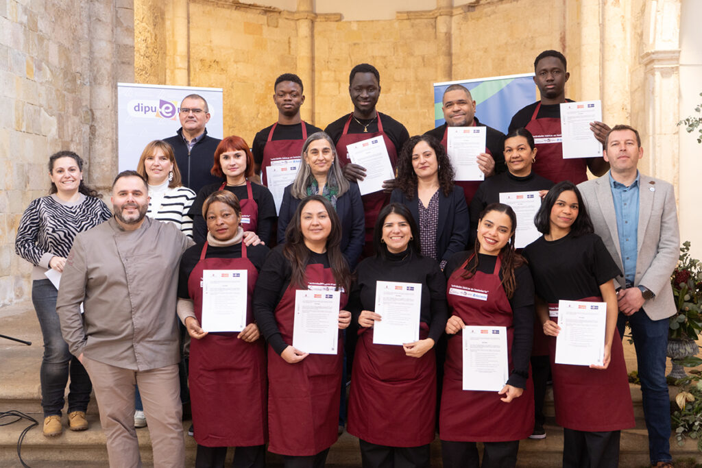 La Diputación de Guadalajara clausura en Brihuega el curso ´Actividades básicas de hostelería´ con 11 personas formadas