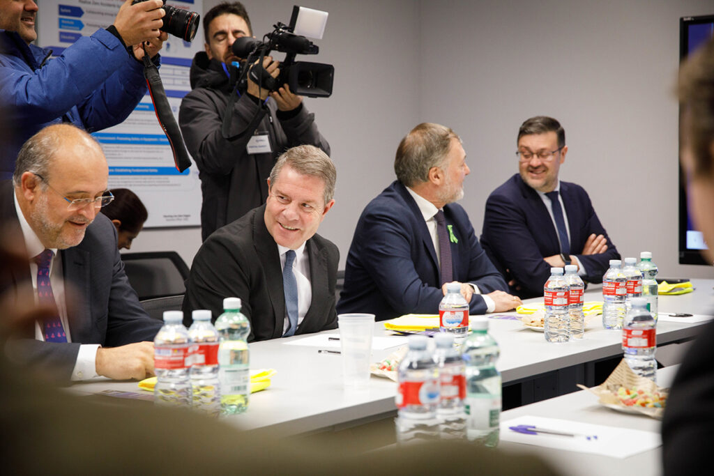 La Junta amplía las acciones de formación dirigidas a apoyar el empleo en Sumitomo con tres nuevos programas