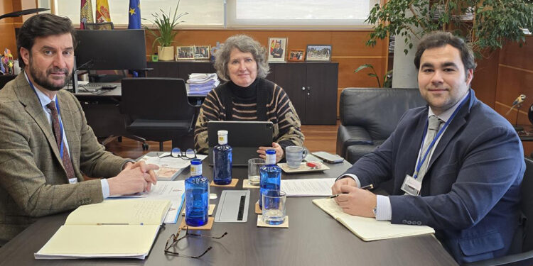 La Junta analiza con RFEAGAS actuaciones preventivas de incendios forestales a través de la ganadería extensiva y las razas autóctonas