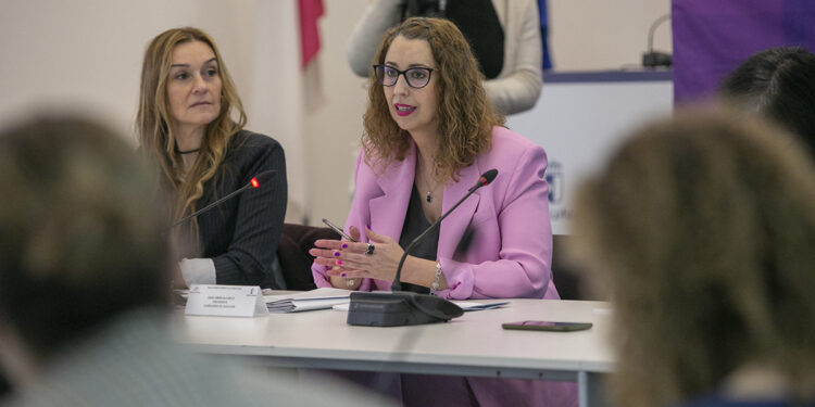 La Junta coordina la elaboración de una estrategia integral contra la trata con fines de explotación sexual