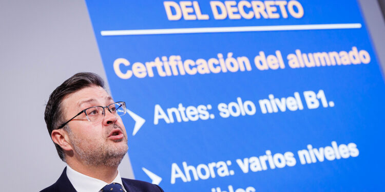 La Junta da el visto bueno al decreto para los programas bilingües y plurilingües en las etapas educativas no universitarias