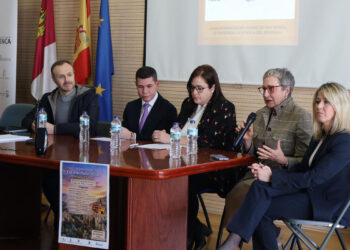 La Junta presenta a la ciudadanía su Estrategia Sanitaria y Sociosanitaria de Enfermedades Raras
