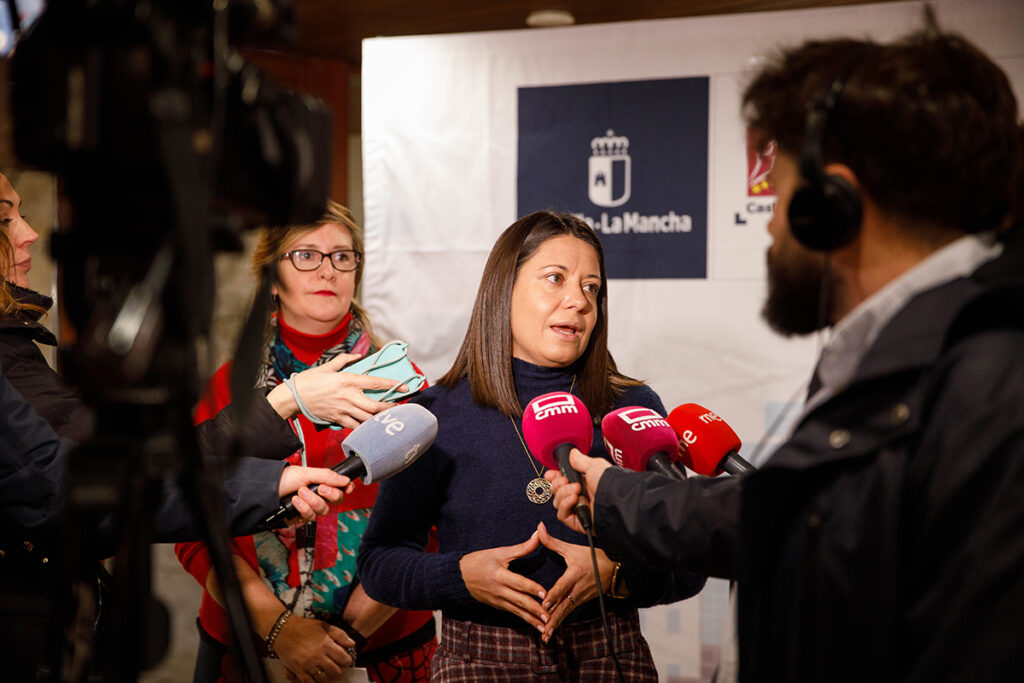 La Junta renueva los convenios LOPIVI y consolida la protección a la infancia en toda la región