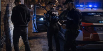 La Policía Local de Cuenca levanta otra acta por orinar en la vía pública La ciudad no es un baño