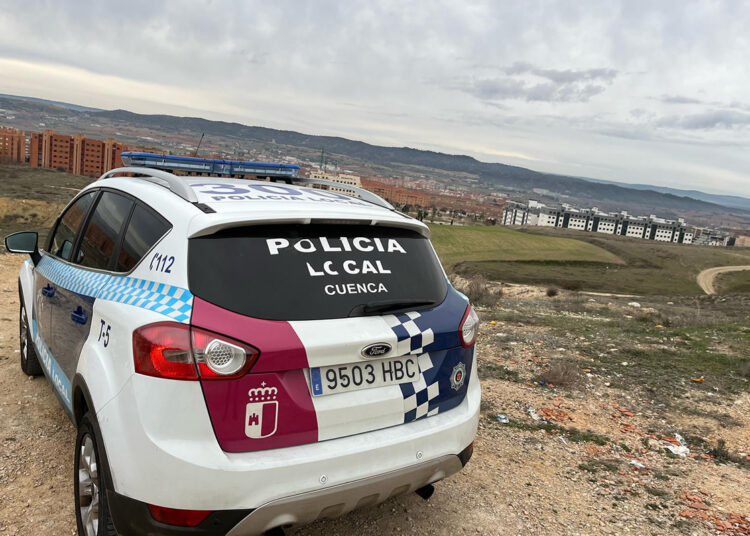 La Policía Local de Cuenca investiga a un conductor interceptado en un control rutinario sin haber obtenido nunca el carné