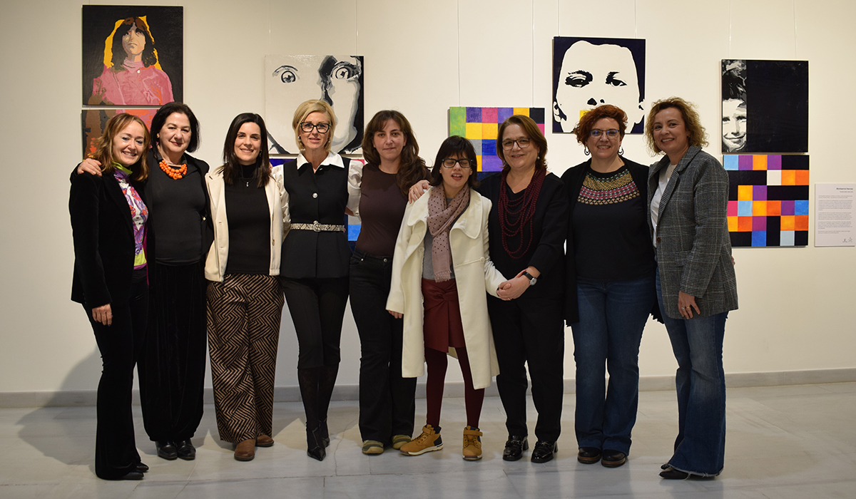 La Sala Iberia acoge la exposición colectiva ‘Las 6 en el Iberia’ fruto del proyecto de Mujeres Artistas Rurales que impulsa la Junta 2 La Sala Iberia acoge la exposición colectiva ‘Las 6 en el Iberia’ fruto del proyecto de Mujeres Artistas Rurales que impulsa la Junta