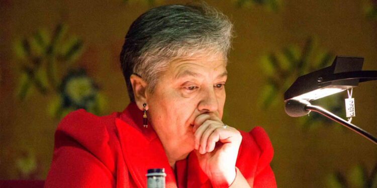 La académica Adelina Sarrión sustituye al profesor Francisco Vázquez García en las charlas de la RACAL