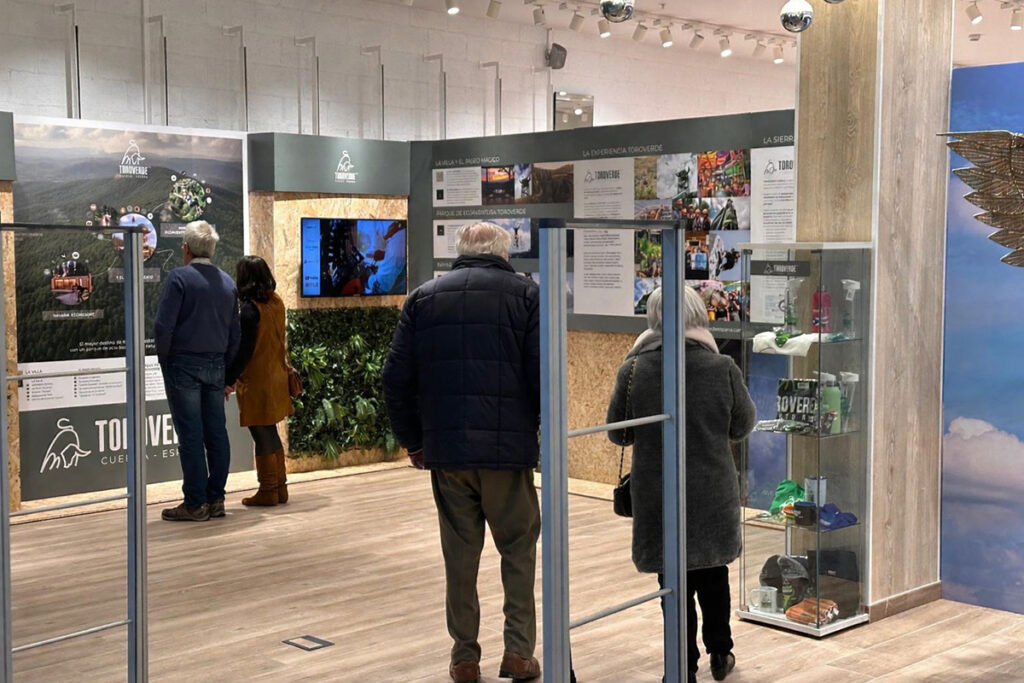 La exposición “Descubre el destino Toroverde” cierra su paso por Cuenca agradeciendo la participación ciudadana