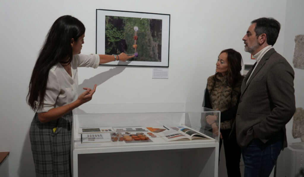 La sala ACUA del campus de Cuenca acoge una exposición sobre la interpretación artística del paisaje de los Montes de Toledo