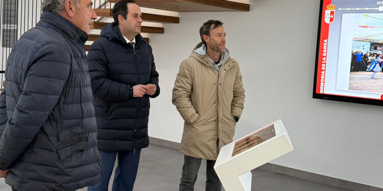 Martín Buro pone a Belinchón como ejemplo de municipio que crece y lidera proyectos innovadores en el medio rural