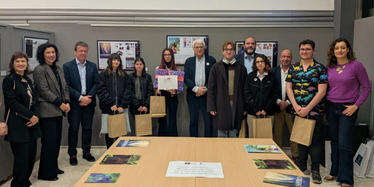 Melany Núñez gana el II Premio Serveo de Paleoilustración del MUPA con el cómic ‘El viaje a Las Hoyas’