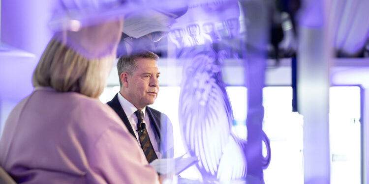 Page subraya la buena marcha de Castilla-La Mancha que sigue “batiendo todos los récords” y alcanza los “mejores niveles de empleo”