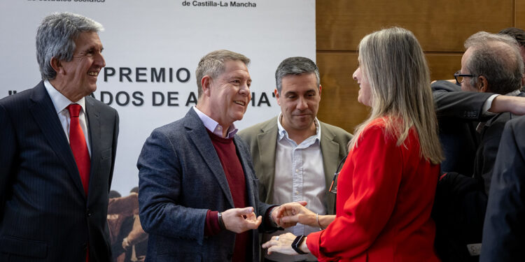 Page subraya que “conviene, más que nunca, no callarse y tener memoria” y recalca que “la conquista social tiene que ser constante”