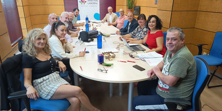 Publicada el acta de actualización de la tabla salarial del sector del comercio de Cuenca para el año 2026