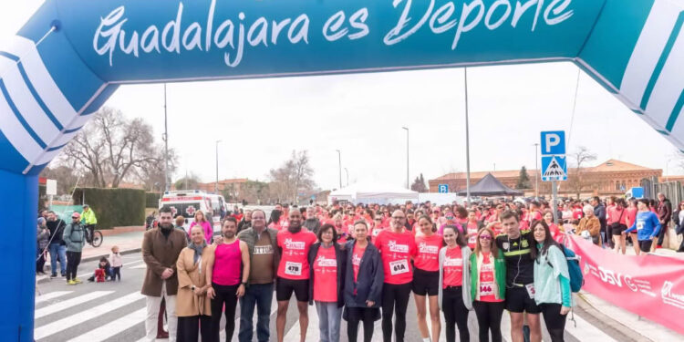 La I Carrera de la Mujer de Guadalajara reúne a 850 participantes en una jornada llena de deporte, igualdad y solidaridad