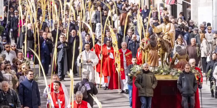 Guadalajara inicia la Semana Santa con la tradicional Procesión del Domingo de Ramos