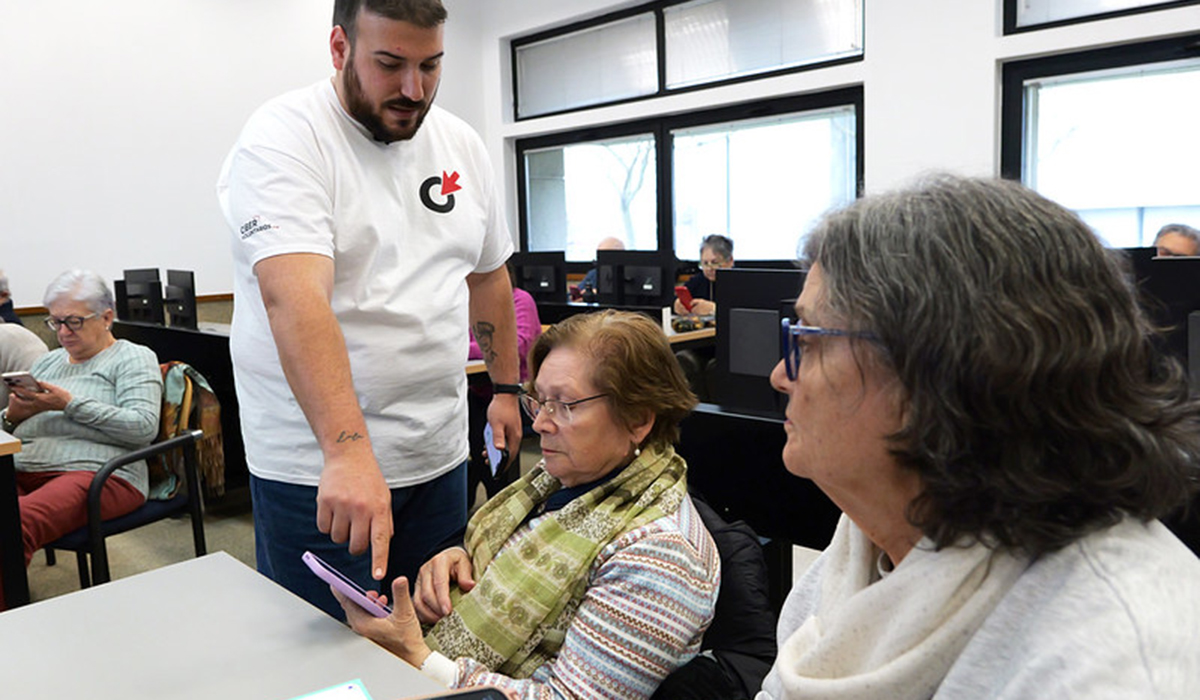 Abierto el plazo de inscripción para que los mayores de 60 años de Guadalajara se formen, de manera presencial y gratuita, en competencias digitales 2 Abierto el plazo de inscripción para que los mayores de 60 años de Guadalajara se formen, de manera presencial y gratuita, en competencias digitales