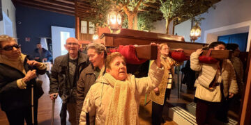 Afiliados de ONCE Cuenca conocen el renovado Museo de Semana Santa
