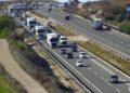 Atasco y susto en la A-3 a su paso por Cuenca un accidente múltiple corta el tráfico en La Hinojosa