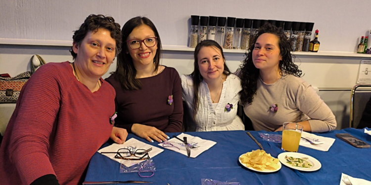 Chillarón de Cuenca. Concursos, talleres, tertulias, lecturas, colgado de mandiles  y comida en el Día de la Mujer