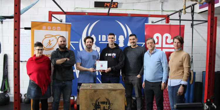 Cáritas Diocesana Sigüenza-Guadalajara y la Asociación Vasija renuevan su convenio con CrosFit IDEM para fomentar la inclusión social a través del deporte