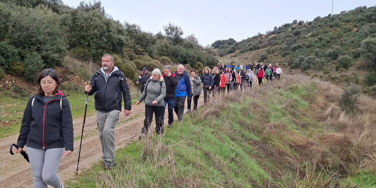 Casi 170 senderistas se dan cita en Vinuelas en una nueva cita de Campineando 1