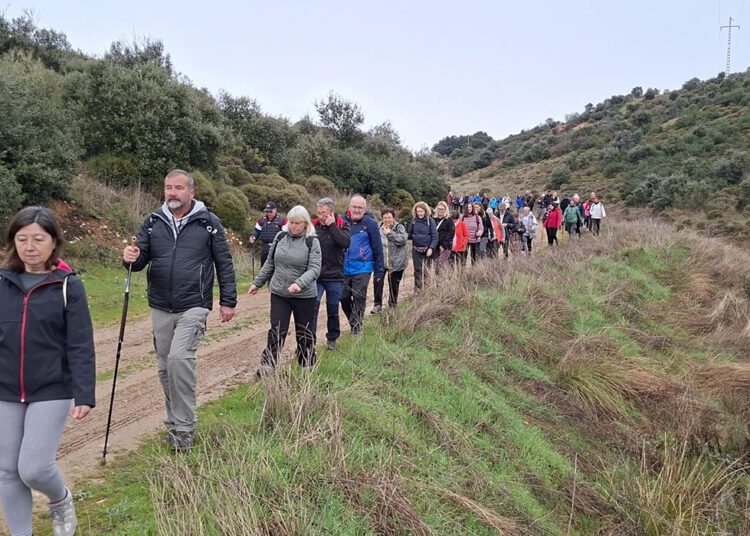 Casi 170 senderistas se dan cita en Viñuelas en una nueva cita de Campiñeando